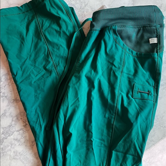 Infinity By Cherokee Hunter Green Scrub Pants - Picture 1 of 1